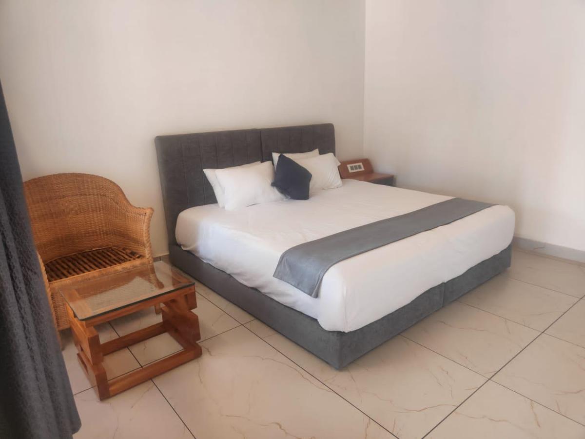 The Royal Island Hotel Mundrothuruth Ngoại thất bức ảnh