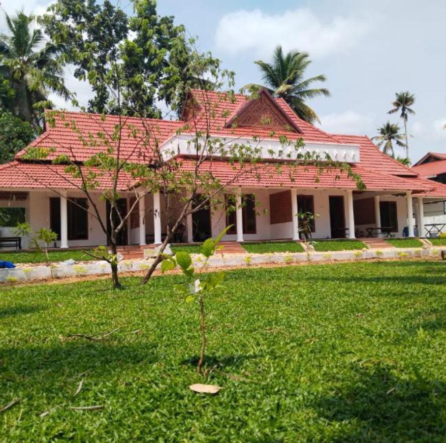 The Royal Island Hotel Mundrothuruth Ngoại thất bức ảnh