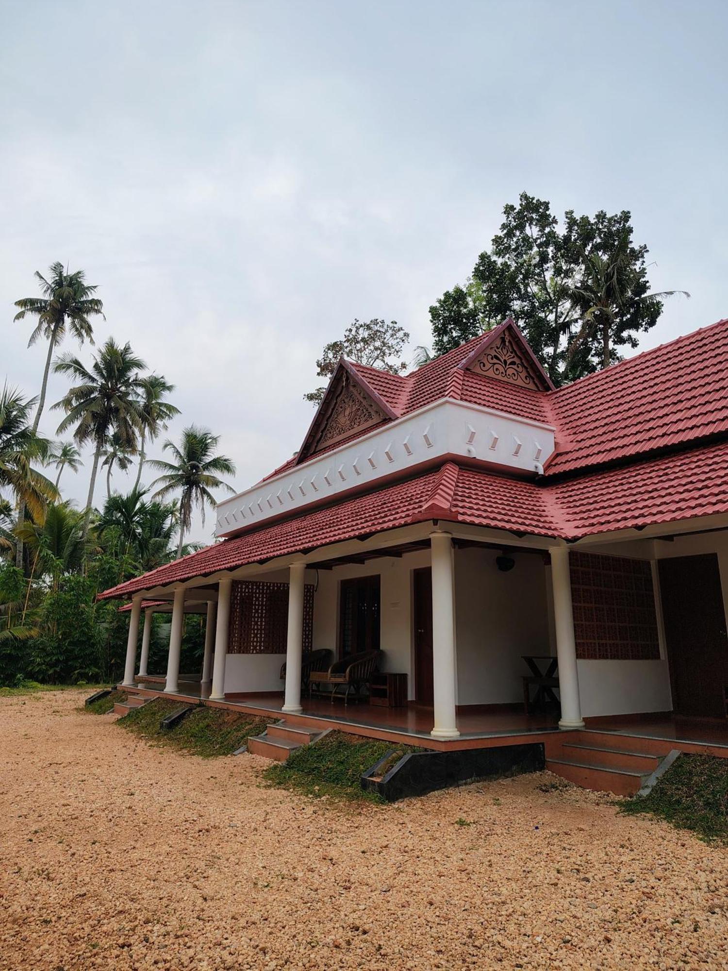 The Royal Island Hotel Mundrothuruth Ngoại thất bức ảnh